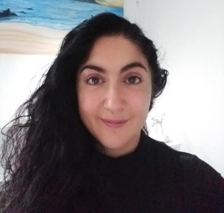 Simone Laraway Is Dazzling Readers With Her Creative Approach To Business